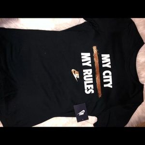 Nike Women’s Shirt